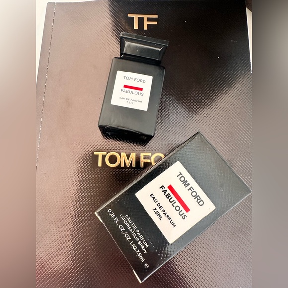 Tom Ford Fabulous Dabber perfume sample tiny mini bottle collectible UNISEX - Picture 1 of 3